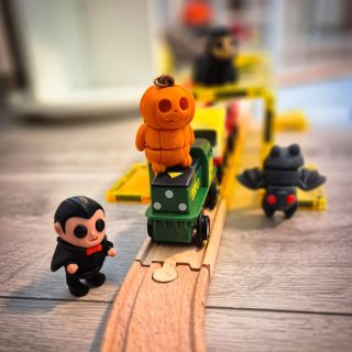 My už máme halloween náladu! 🎃 A co vy? #bububu #halloween #hrajemesi #dyne #drakula #openendedplay